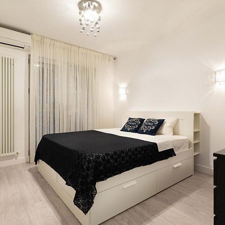 Smile Apartments Букурещ Екстериор снимка