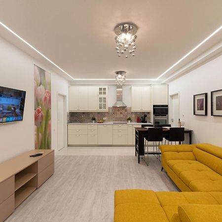 Smile Apartments Букурещ Екстериор снимка