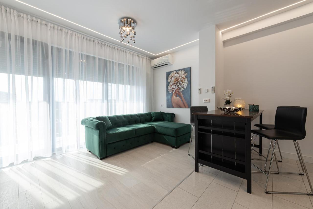 Smile Apartments Букурещ Екстериор снимка