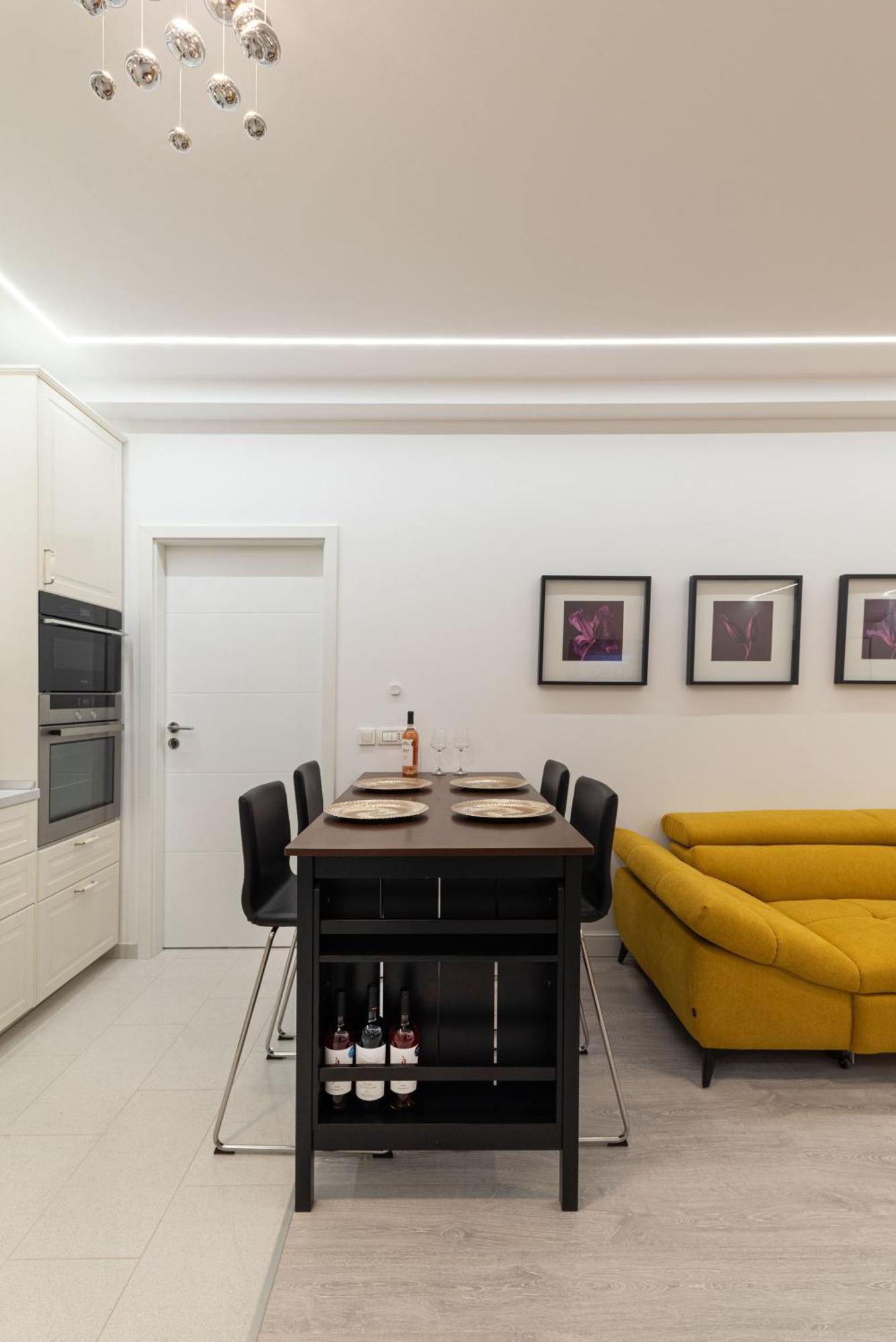Smile Apartments Букурещ Екстериор снимка